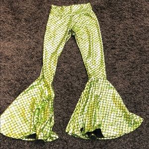 Green metallic mermaid scale leggings